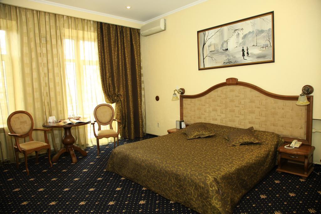 Pushkinskaya Hotel Rostov-on-Don Ruang foto